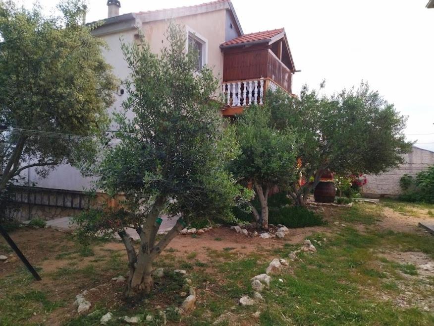 Apartment In Nin With Terrace, Air Conditioning, Wi-Fi 外观 照片